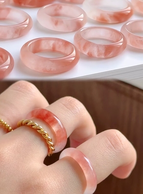 桃花酿戒指 素圈戒指 粉色招桃花食指戒指尾戒素圈玉石粉色戒指