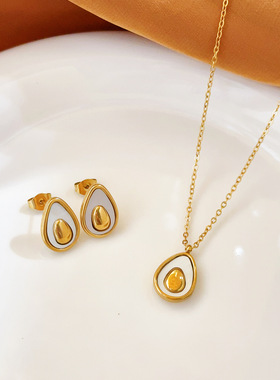 贝壳牛油果钛钢项链女小众设计感高级轻奢2024年新款不掉色锁骨链