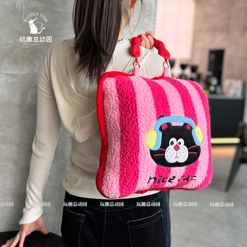 多巴胺猫咪抱枕被子两用办公室午睡靠枕垫空调毯子二合一车载枕头