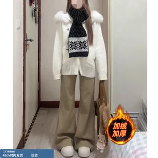 卡其色加绒牛仔裤女秋冬季新款初中高中学生低腰宽松微喇阔腿裤子