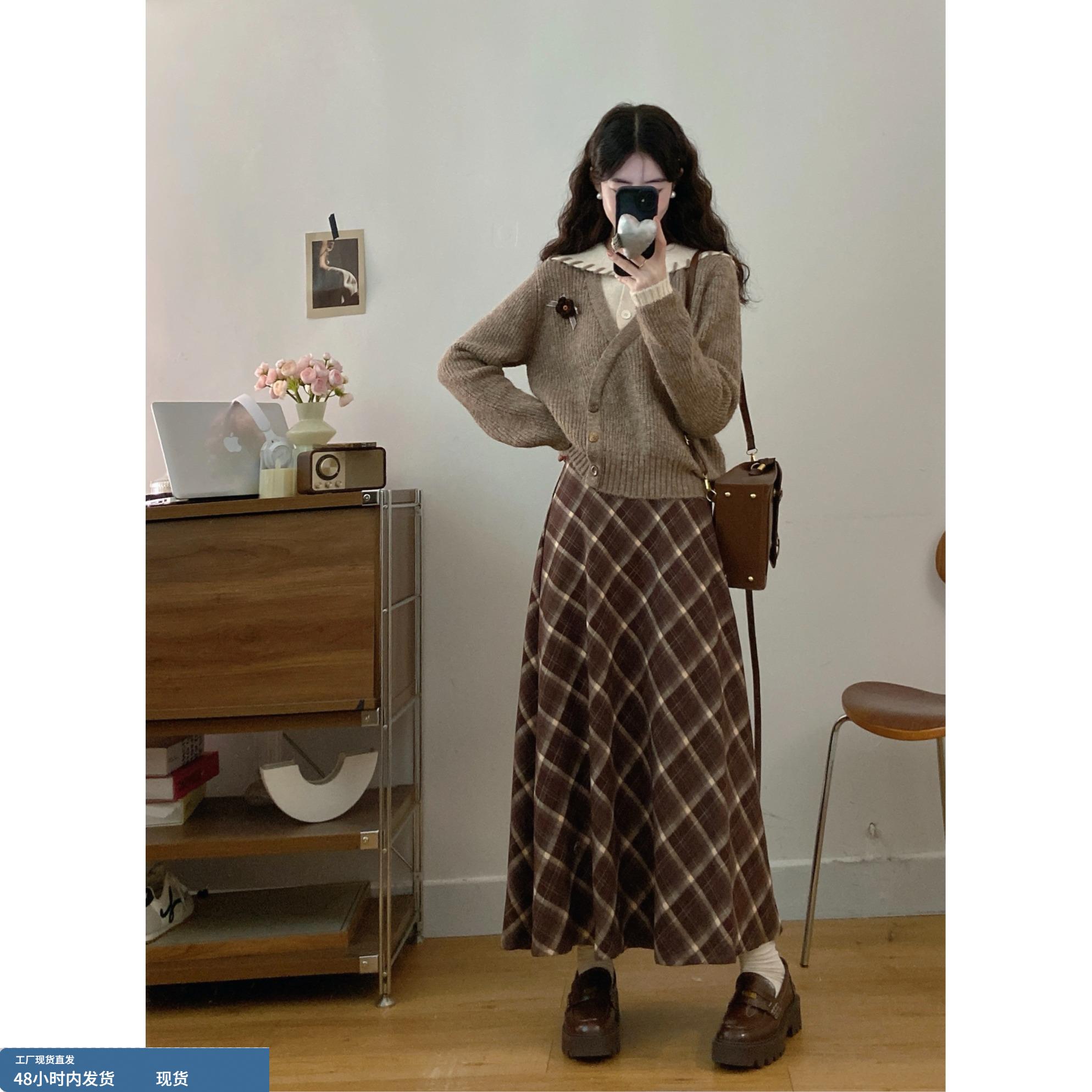 秋冬新款大码女装海军领拼接针织毛衣胖MM高腰显瘦格子半身裙套装