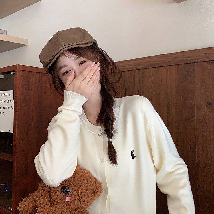 秋冬设计感学院风刺绣圆领针织开衫女韩版慵懒风宽松短款毛衣外套