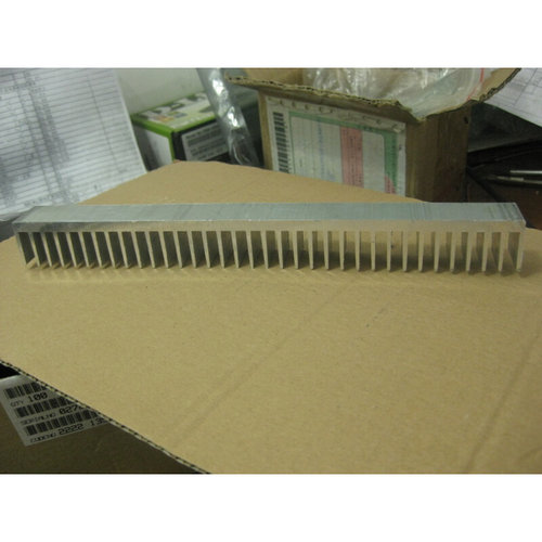 。宽246MM 高25MM 散热器型材