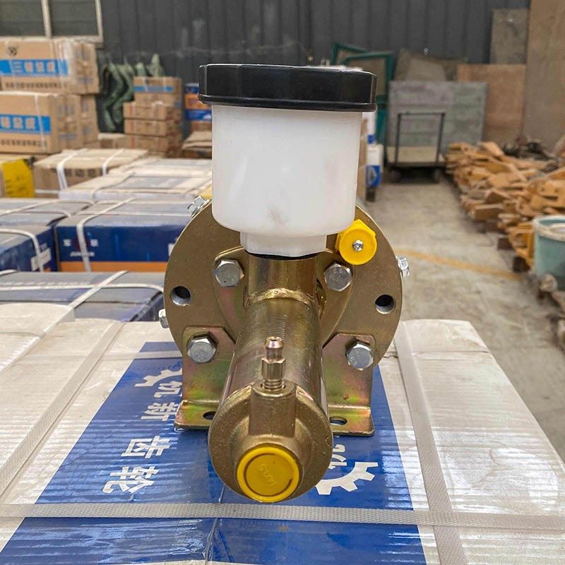 装载机配件铲车徐工500K柳工50C空气加力泵气刹总泵Y刹车助力镀锌