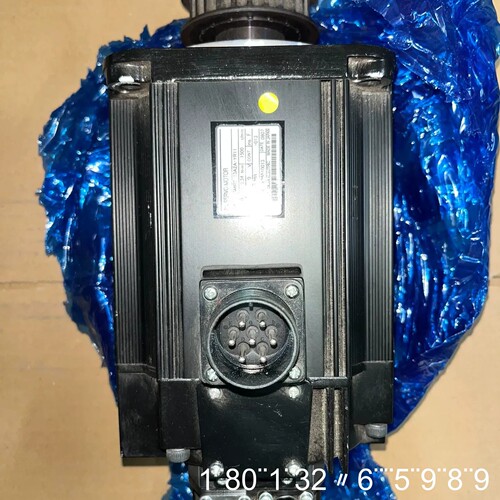 SGMRS-13A2A-YR11 伺服电机