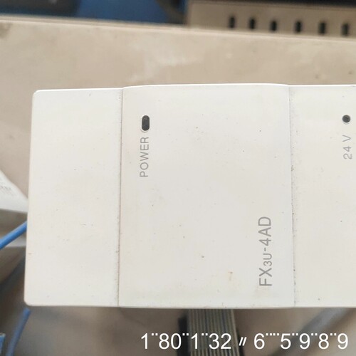 FX3U-4AD，功能正常,成色如图，需要的带走！