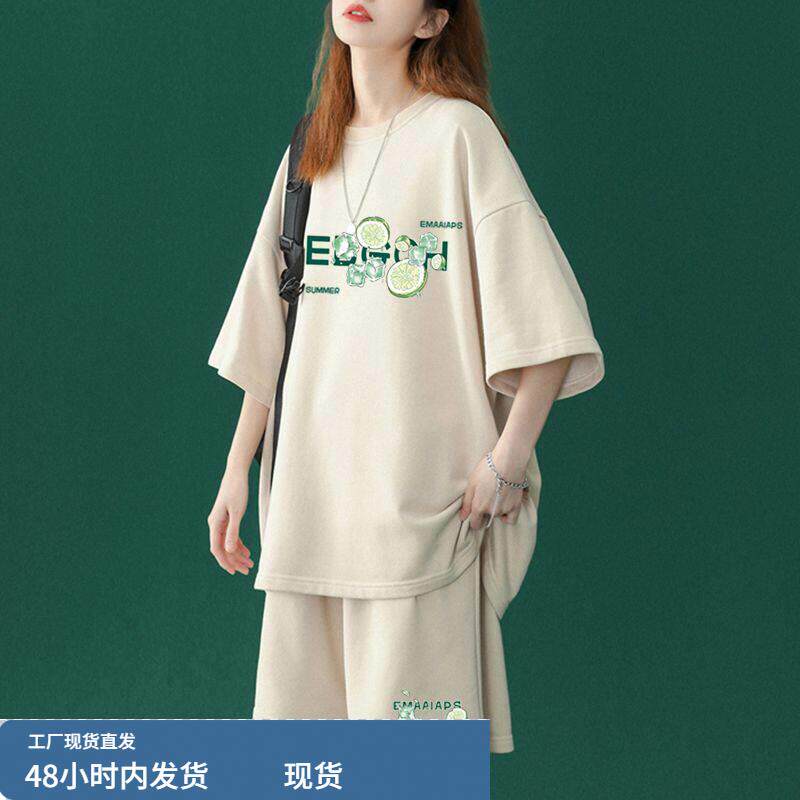 大码300斤胖妹妹学生休闲chic运动套装女夏季短袖T恤五分裤两件套 - 实物图