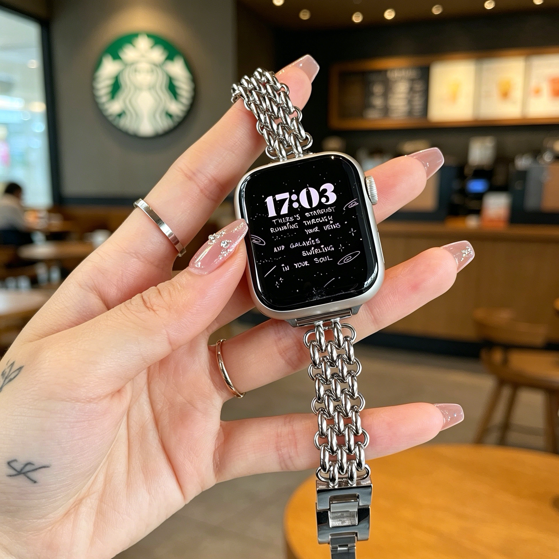 iwatchs10镂空编织不锈钢苹果手表表带适用Apple Watch98se不掉色s11超好看s9s8小红书ins百搭夏季女款图片