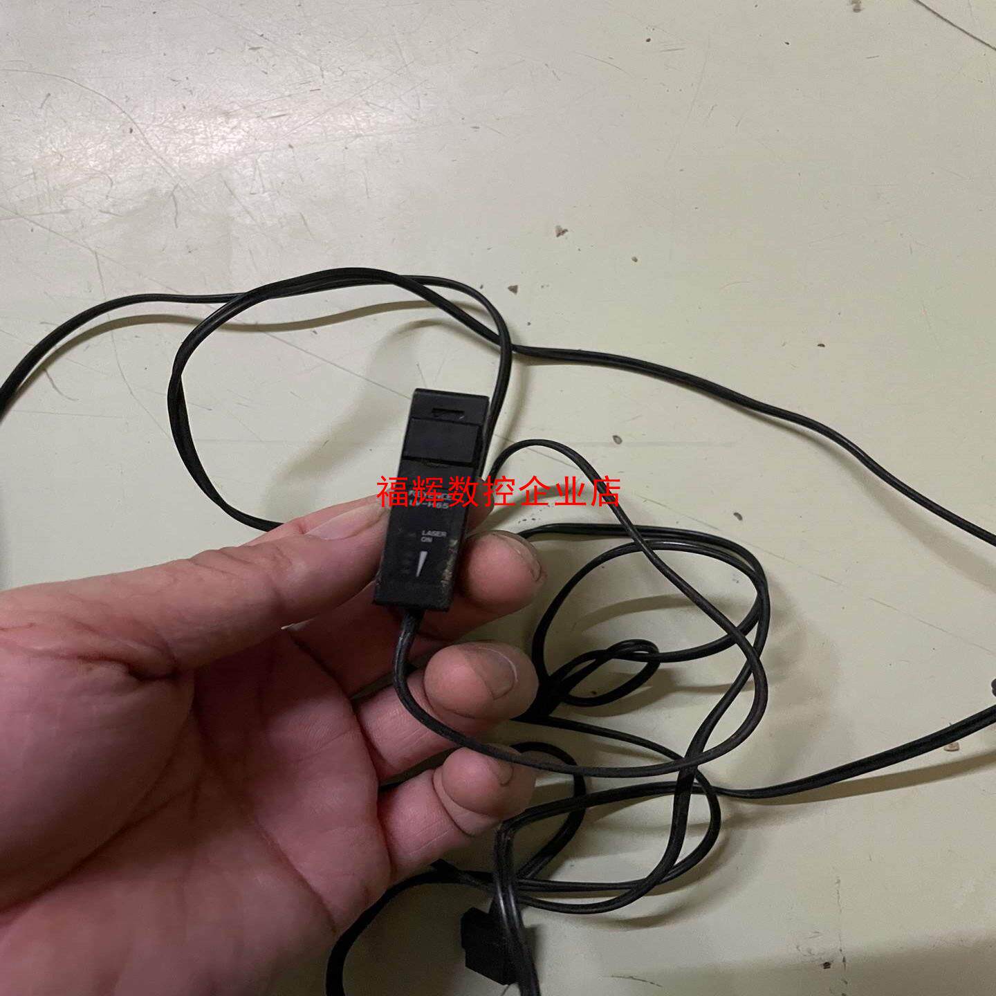 基恩士雷射感应器LV-H65功能包好【询价】