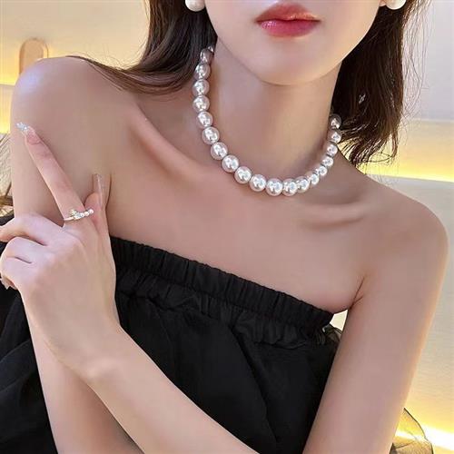 夸张珍珠项链女2024年新款高级设计感小众颈链锁骨链网红爆款配饰