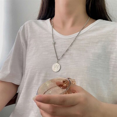 极速ins personality hip-hop W letter round Ncard necklace me