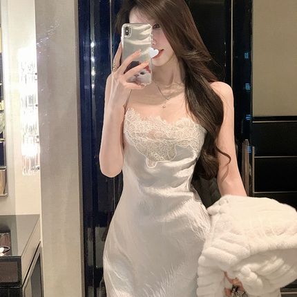 2024秋冬新款纯欲蕾丝缎面吊带连衣裙子女L高级感修身气质打底长
