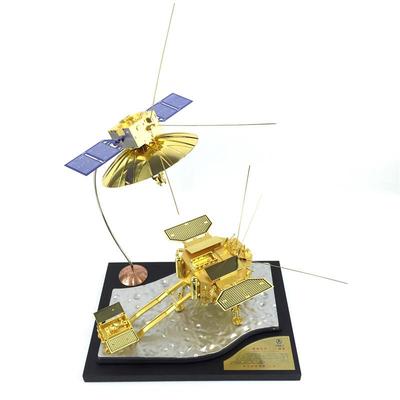 嫦娥四号探月金属摆件模型1:30航天月球车嫦娥4号登陆器纪念礼品