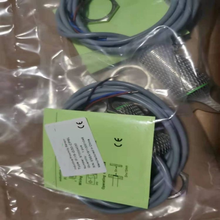 销售光电开关  OM18-EVN6  OM18-S6Q OM18-EVP6Q OM18-EVN6