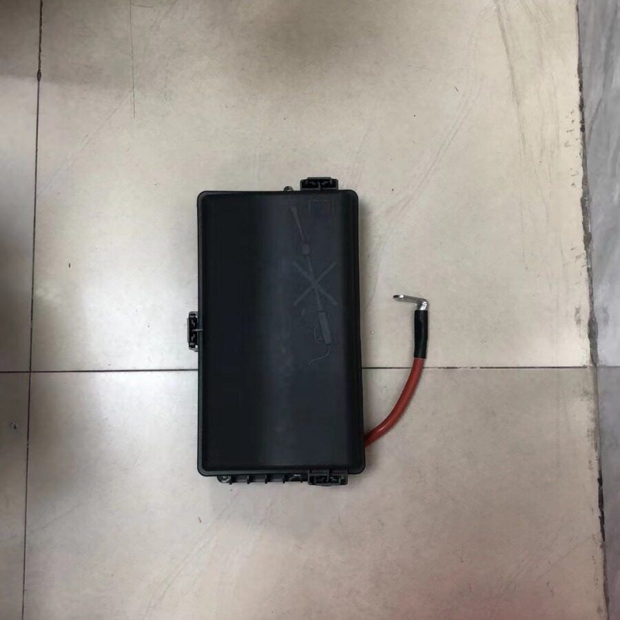 适用别克英朗自波保险丝盒