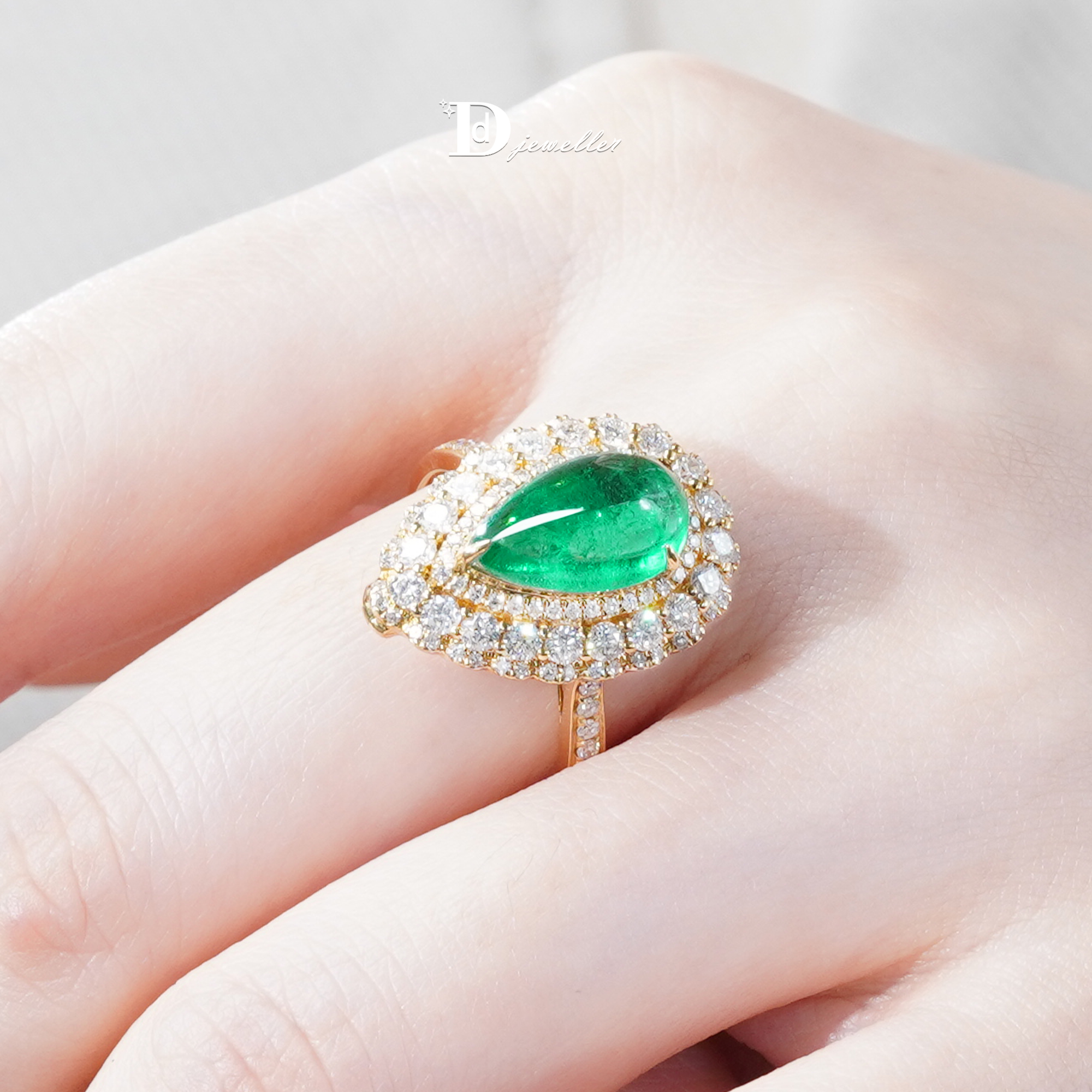 18k金祖母绿水滴形戒指