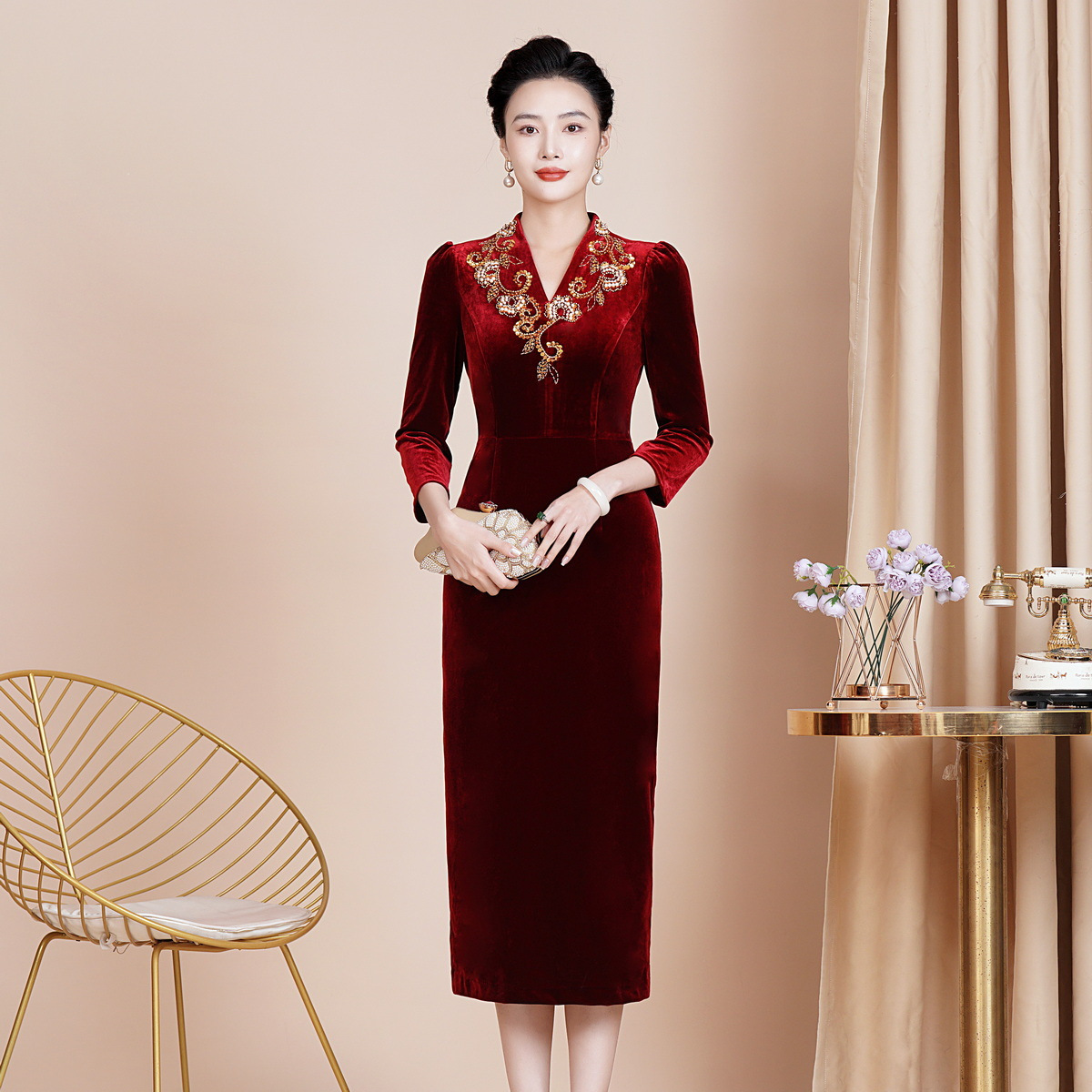 2025春秋新款改良韩国绒旗袍裙大码喜婆婆喜妈妈婚宴礼服中长款