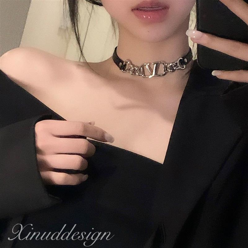小众设计感黑色皮带扣cho