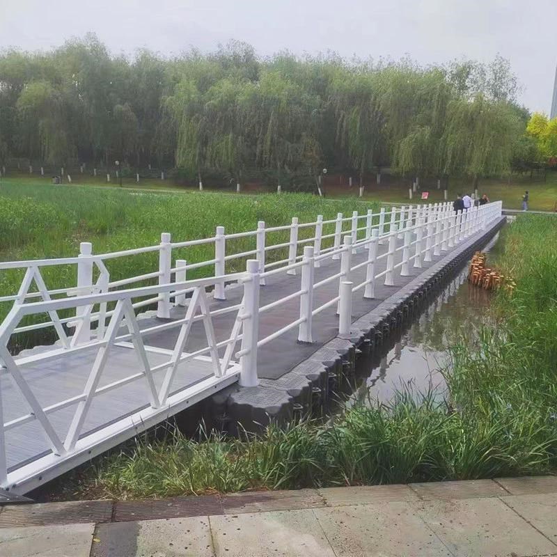 水上浮筒钓鱼平台塑料浮动码头海上浮桥游泳池摩托艇泊位养殖网箱