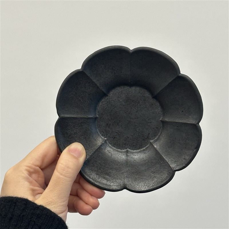 几多黑陶手作小盘子蛋糕盘咖啡垫盘八瓣莲花