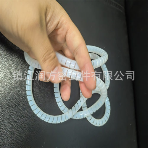 PFA电线保护套包线管 理线缠绕管螺旋缠绕管旋切管