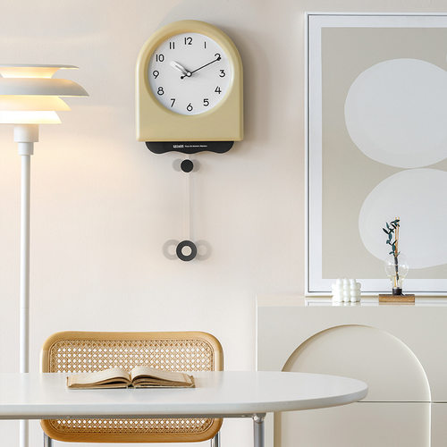 wozoom屋准奶油风客厅摇摆挂钟现代简约2025新款网红钟表时钟