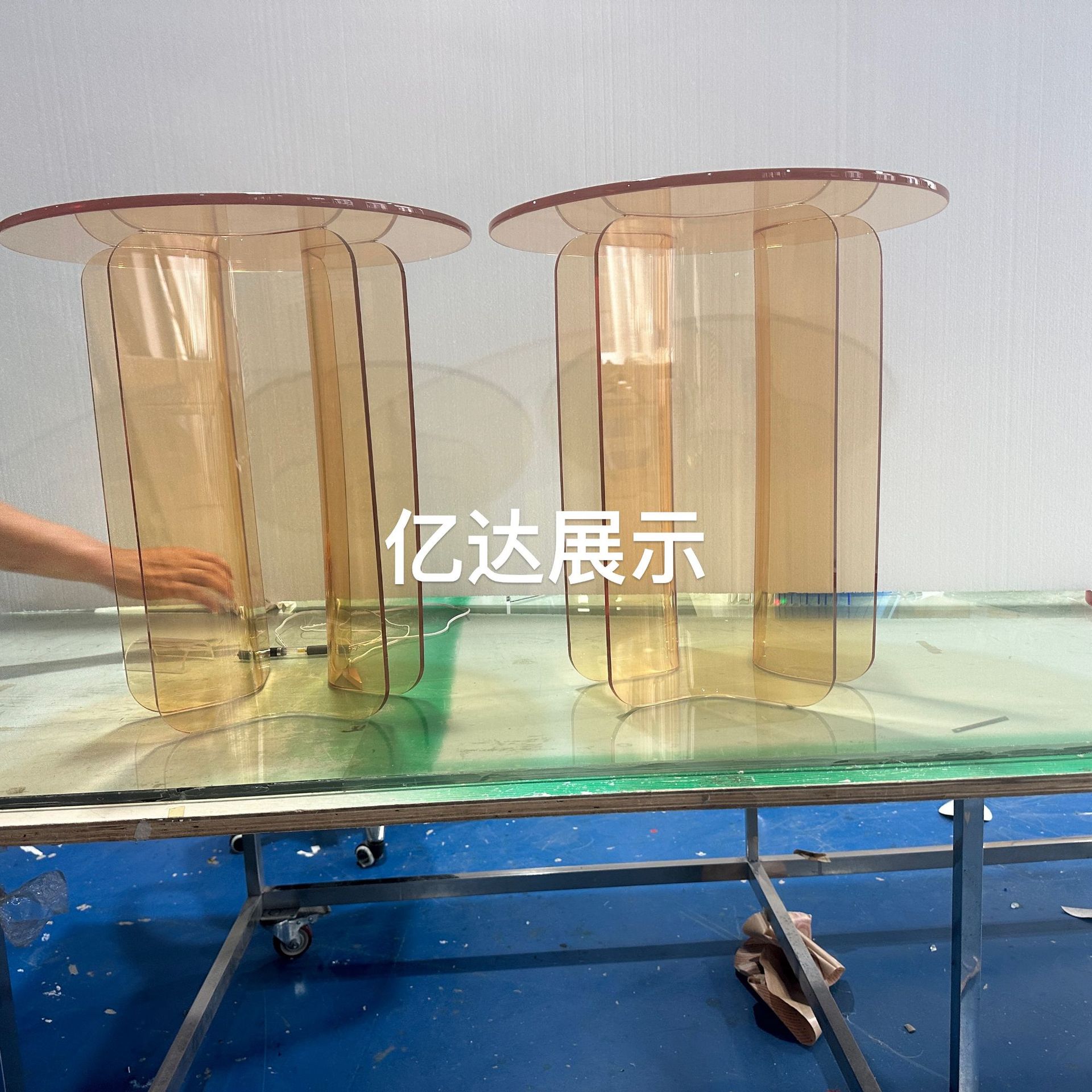 创意设计师透明亚克力玄关桌子入户艺术简约长桌酒店别墅景观台子