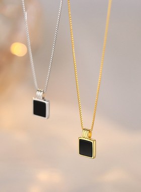 黑色方牌项链纯银轻奢小众高级设计感锁骨链2022年新款冷淡风