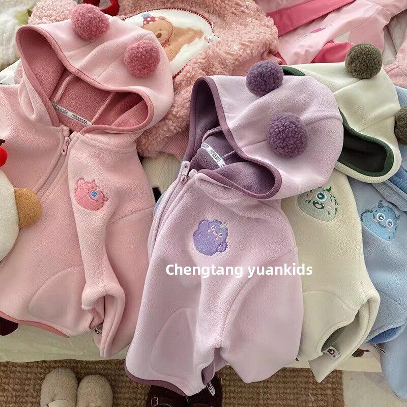 女童春秋冬季外套摇粒绒加厚女宝宝2025可爱卡通球球连帽开衫软糯