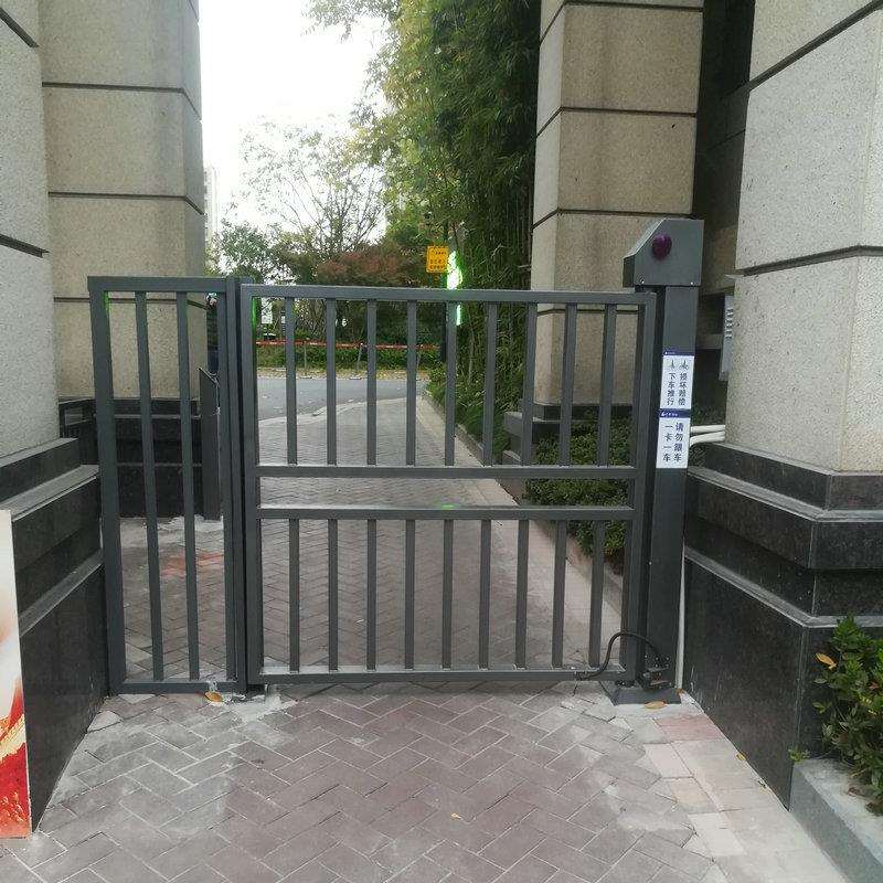 上海刷卡人行道栅栏门小区广告门智慧社区全高闸门禁系统