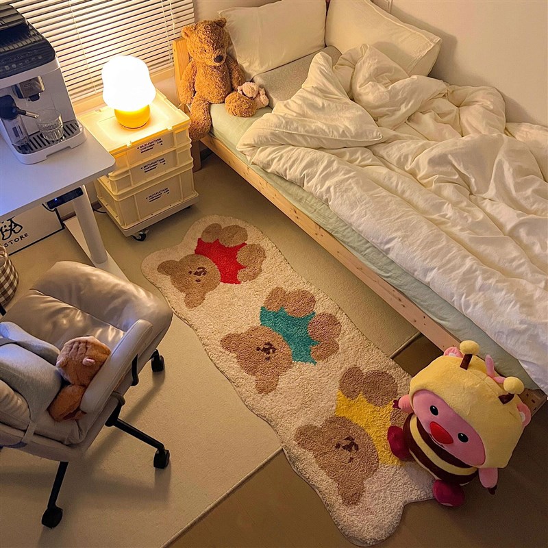 【卧室好物】卧室床边地毯2024新款长条M地垫脚垫仿羊绒床前可爱