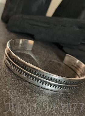 新款开不同银 原创高桥盾95纯银口手镯复古泰银锯齿印第安男女匠