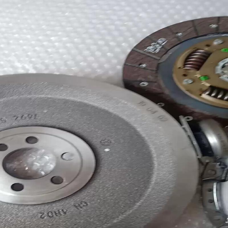 议价新款捷达新款桑塔纳离合器三件套和大飞轮原厂配件三件套感兴
