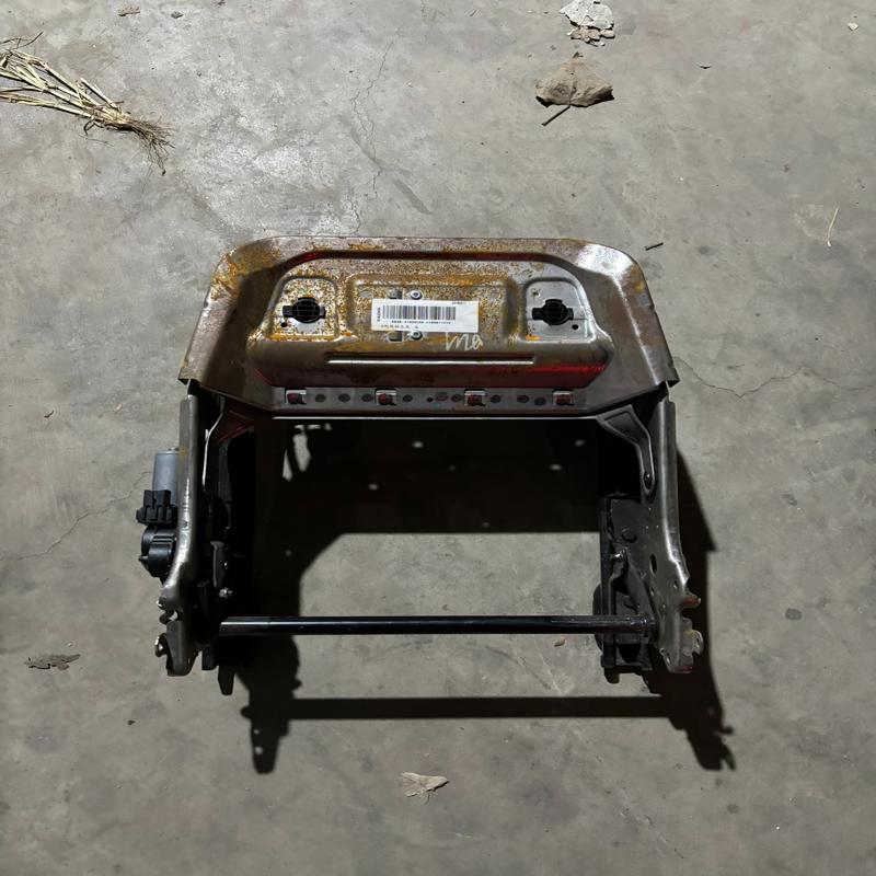 议价福特憾路者座椅电机座椅骨架