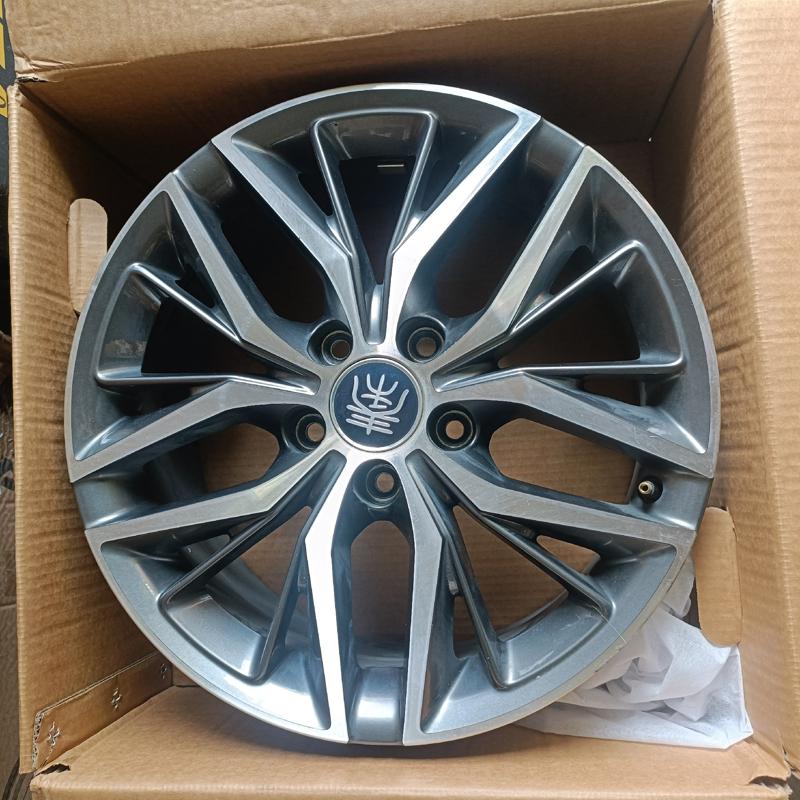 议价17寸比亚迪秦p轮毂原厂原车拆车件 标价为单只轮毂的价格