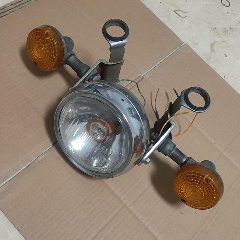 议价铃木GN125转向灯 大灯总成 大灯吊耳支架 吊耳支架1