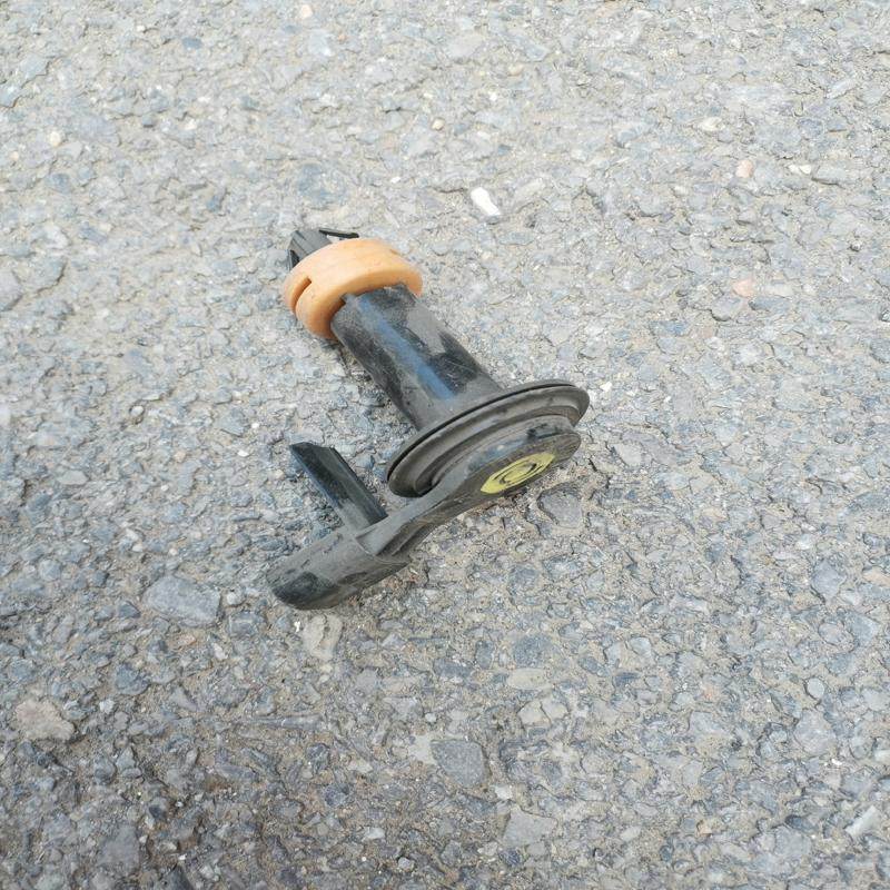 议价大众刹车油壶传感器原厂拆车，请核对外观一样,电子元器件市场,其它元器件,淘宝优惠券,粉丝福利购,淘宝优惠卷