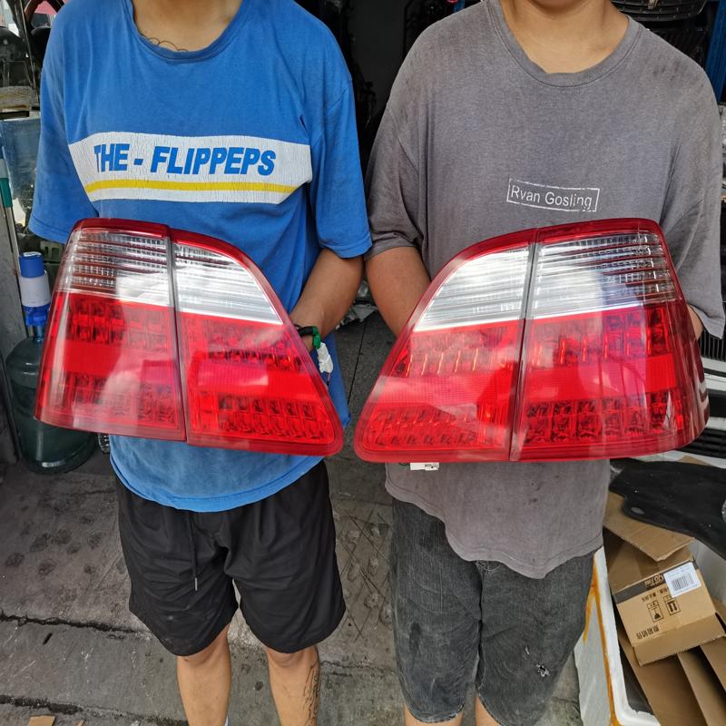 议价12代皇冠GRS184日规改装尾灯感兴趣的话给我留言吧！