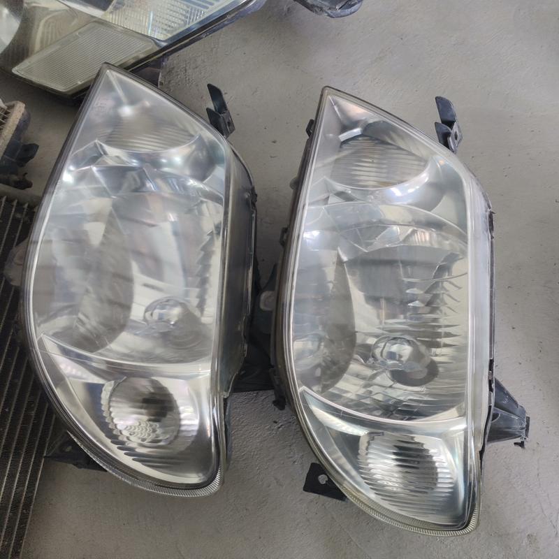 议价马自达323左大灯，实物拍摄，成色如图。原装拆车件，二手