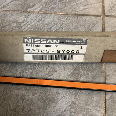 议价天籁前档玻璃外压条72725-9Y000全新