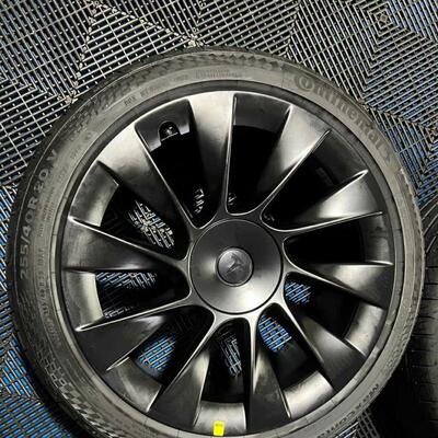 议价特斯拉MODEL Y20寸，3000公里左右升级换下 支