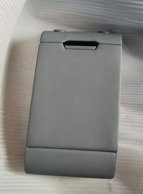 议价一汽奥迪Q6后座椅扶手箱灰色原厂全新需要联系一汽奥迪Q6