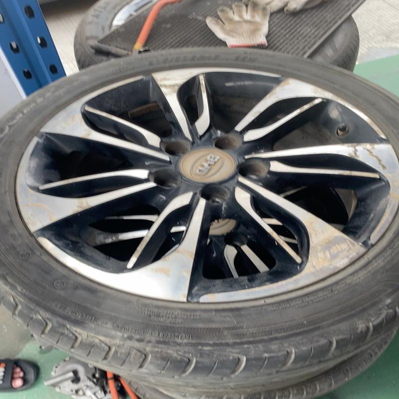 议价比亚迪秦70轮毂，17寸，原装拆车，带胎一起出