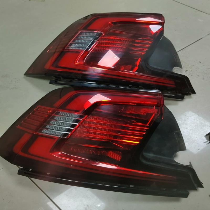 议价沃尔沃s90尾灯 后尾灯