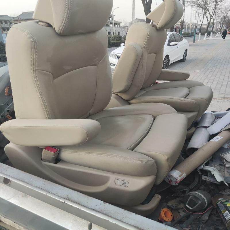 议价GL8座椅中排座椅拆车件，后包皮，加热腿拖,电子元器件市场,其它元器件,淘宝优惠券,粉丝福利购,淘宝优惠卷