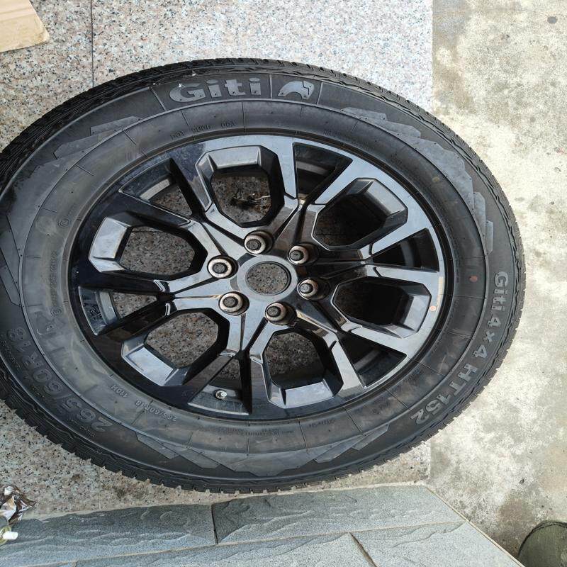 议价大通18寸轮毂轮胎 265/60R18轮胎 跑了几千公里