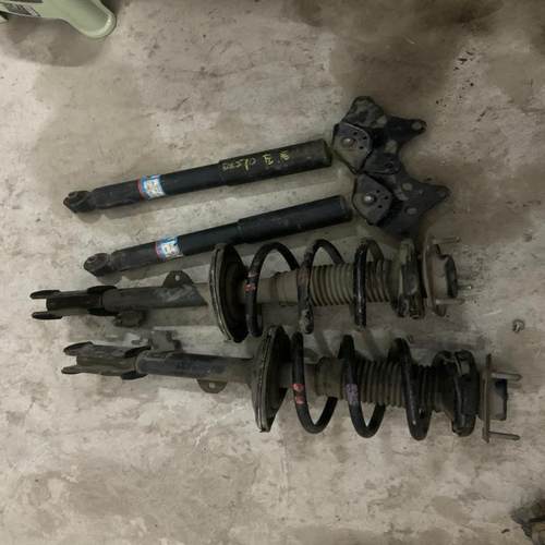 议价雷克萨斯RX270 RX350 前后减震器