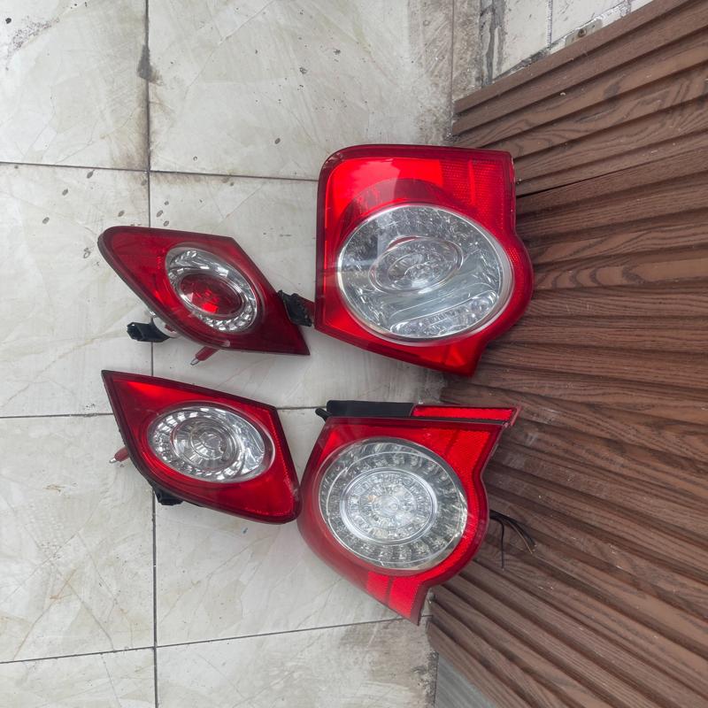 议价大众迈腾B6拆车尾灯，原装正品，成色如图，轻微使用痕迹。