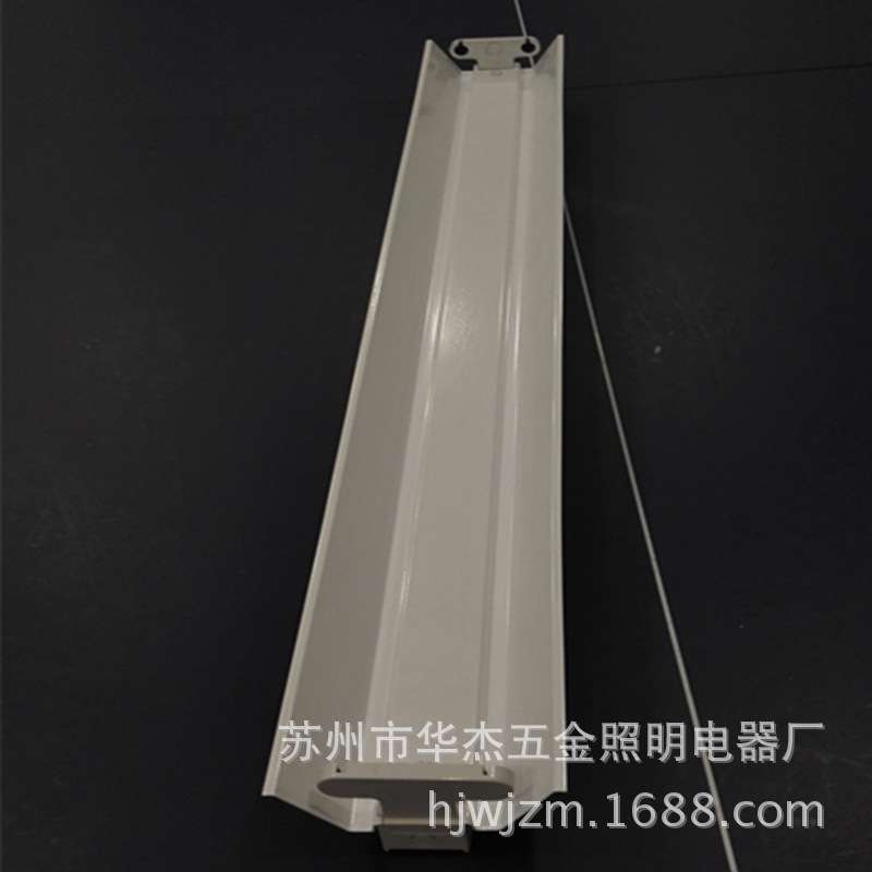 T8双管带罩led灯管 供应荧光灯支架日光灯支架车库工程灯