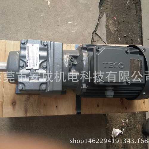 东元减速机BR37D80M4/24.42/M3/270  0.55KW 220/380V
